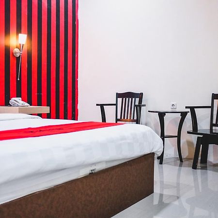 Reddoorz Plus Near Mall Panakukang Makasar Zewnętrze zdjęcie