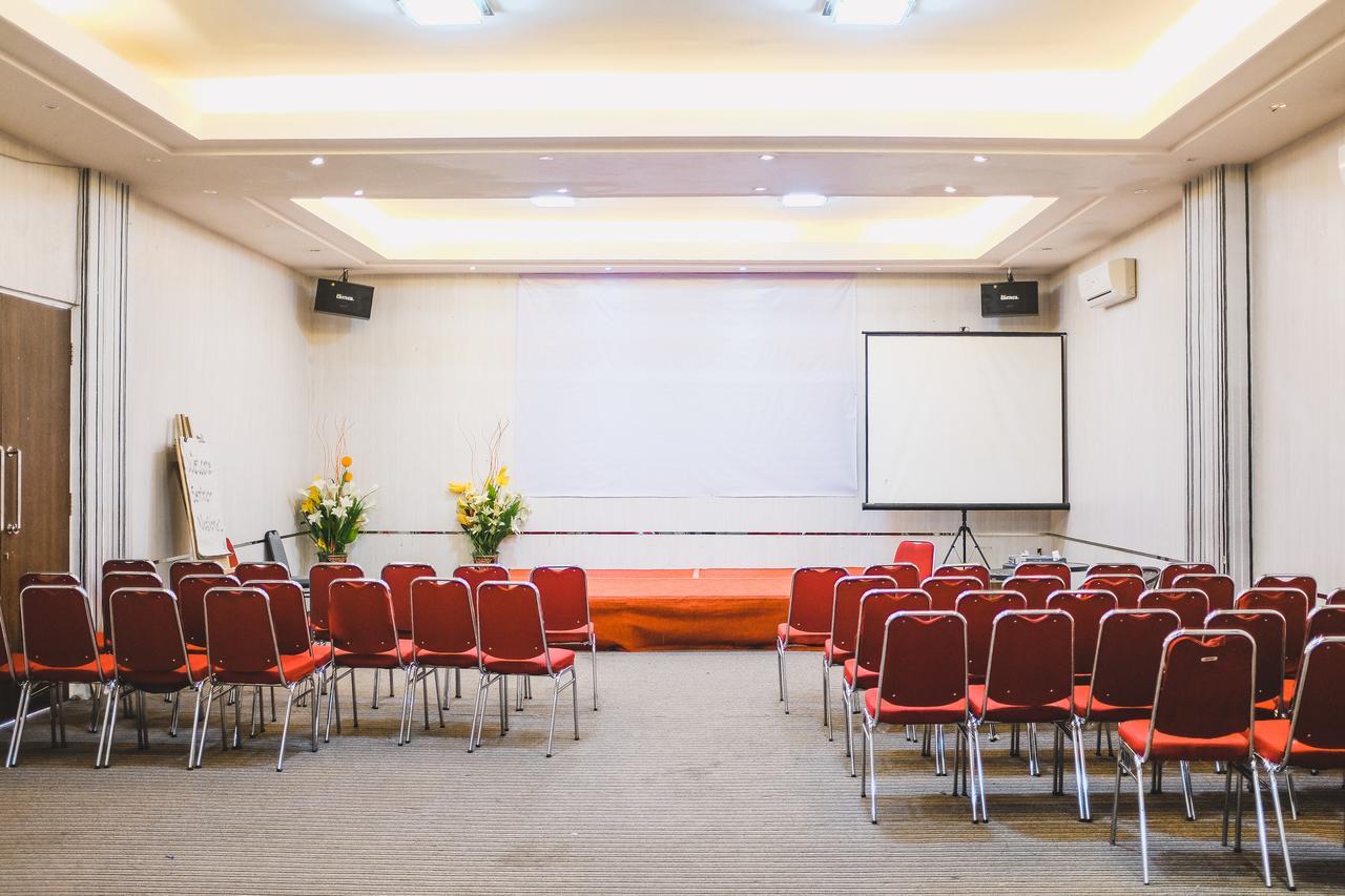 Reddoorz Plus Near Mall Panakukang Makasar Zewnętrze zdjęcie
